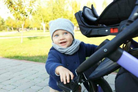 bambino passeggino