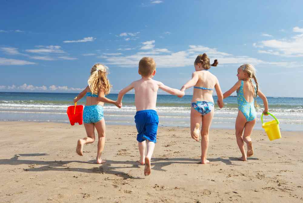 mare con i bambini